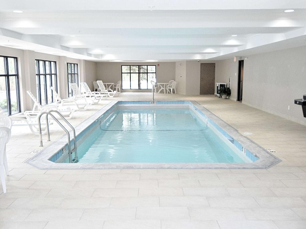 Hotel Hampton 3*